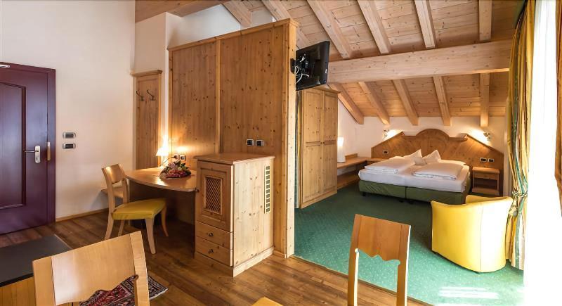 Leading Relax Hotel Maria Moena Luaran gambar