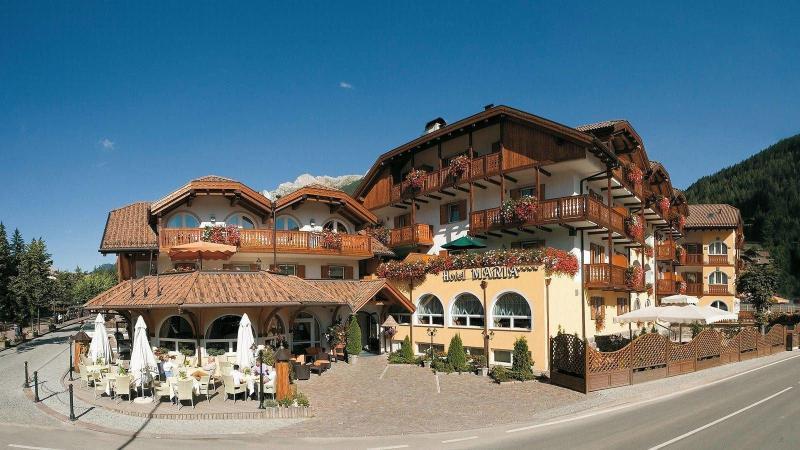 Leading Relax Hotel Maria Moena Luaran gambar