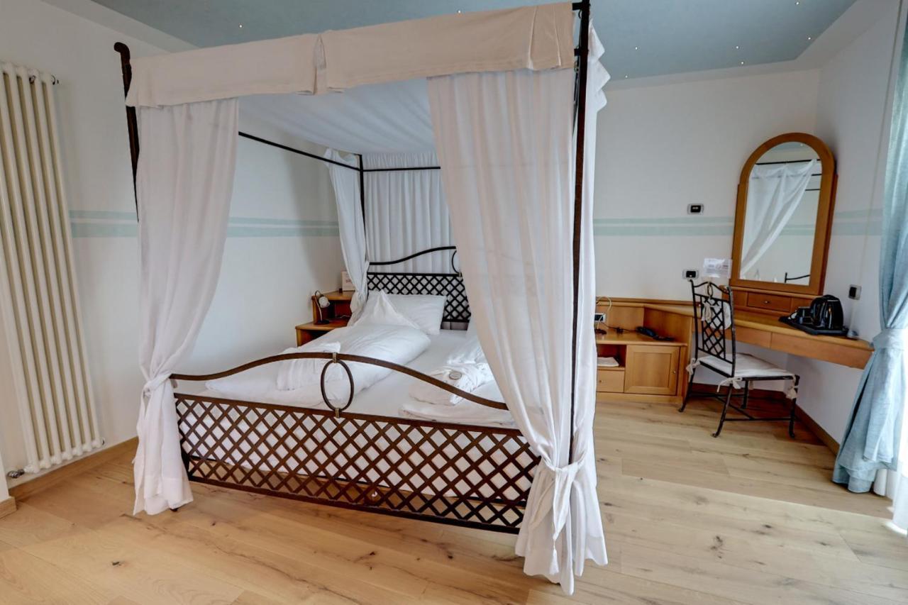 Leading Relax Hotel Maria Moena Luaran gambar