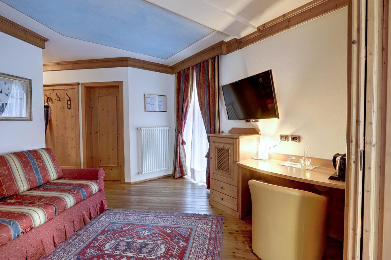 Leading Relax Hotel Maria Moena Luaran gambar