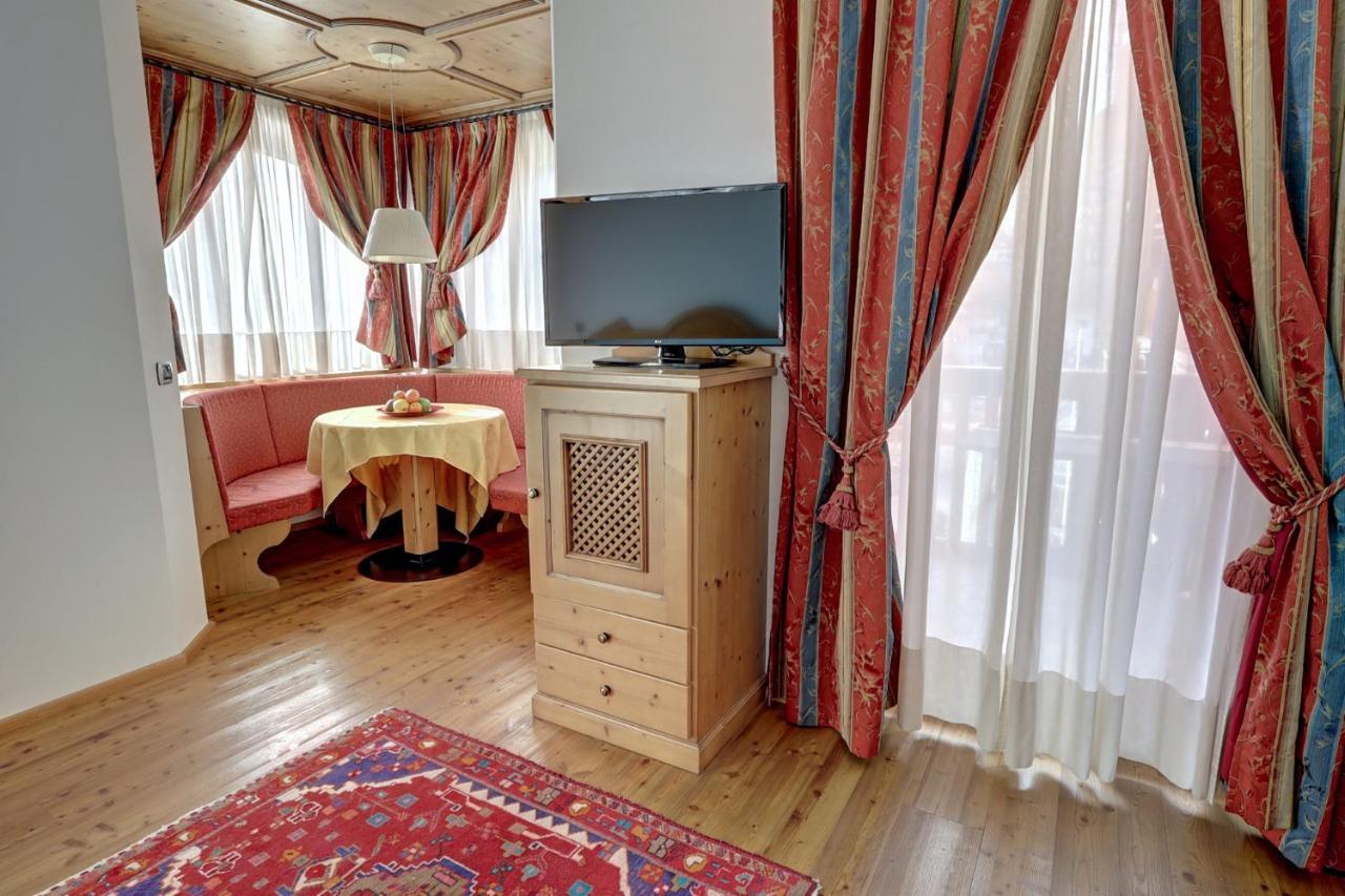 Leading Relax Hotel Maria Moena Luaran gambar