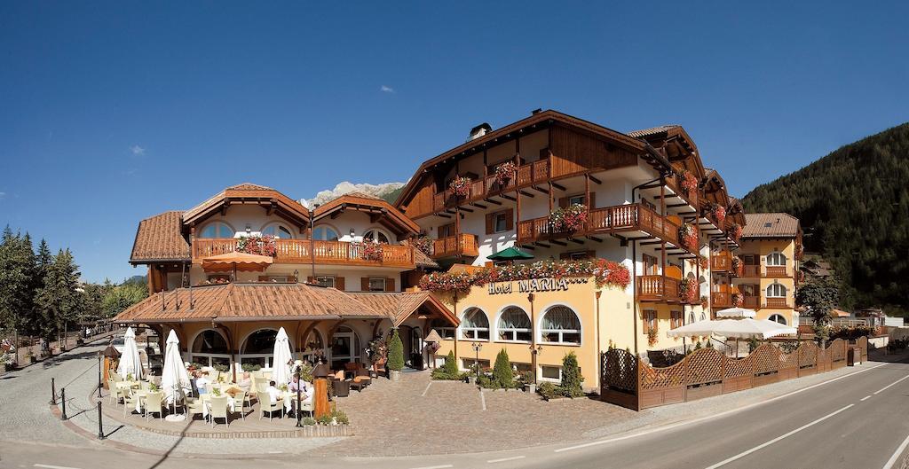 Leading Relax Hotel Maria Moena Luaran gambar