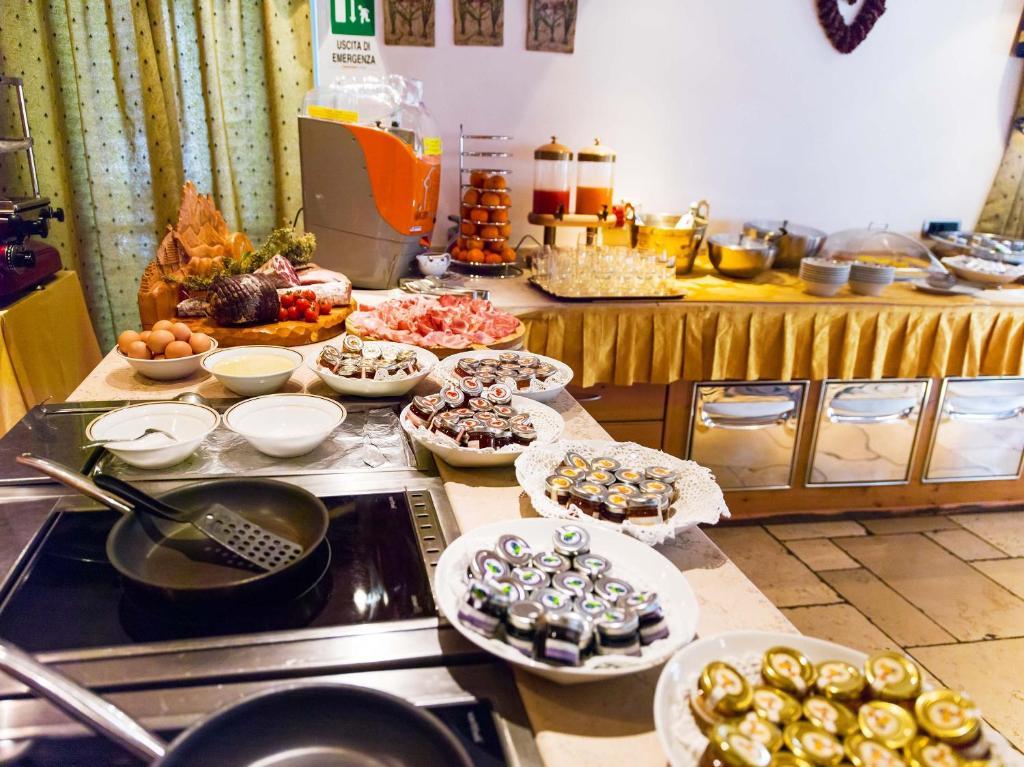 Leading Relax Hotel Maria Moena Luaran gambar